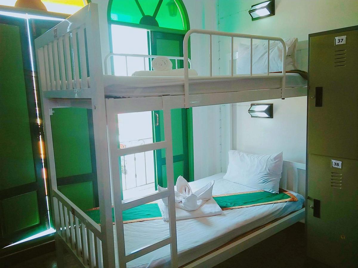 Albergue Siri Krabi town Exterior foto